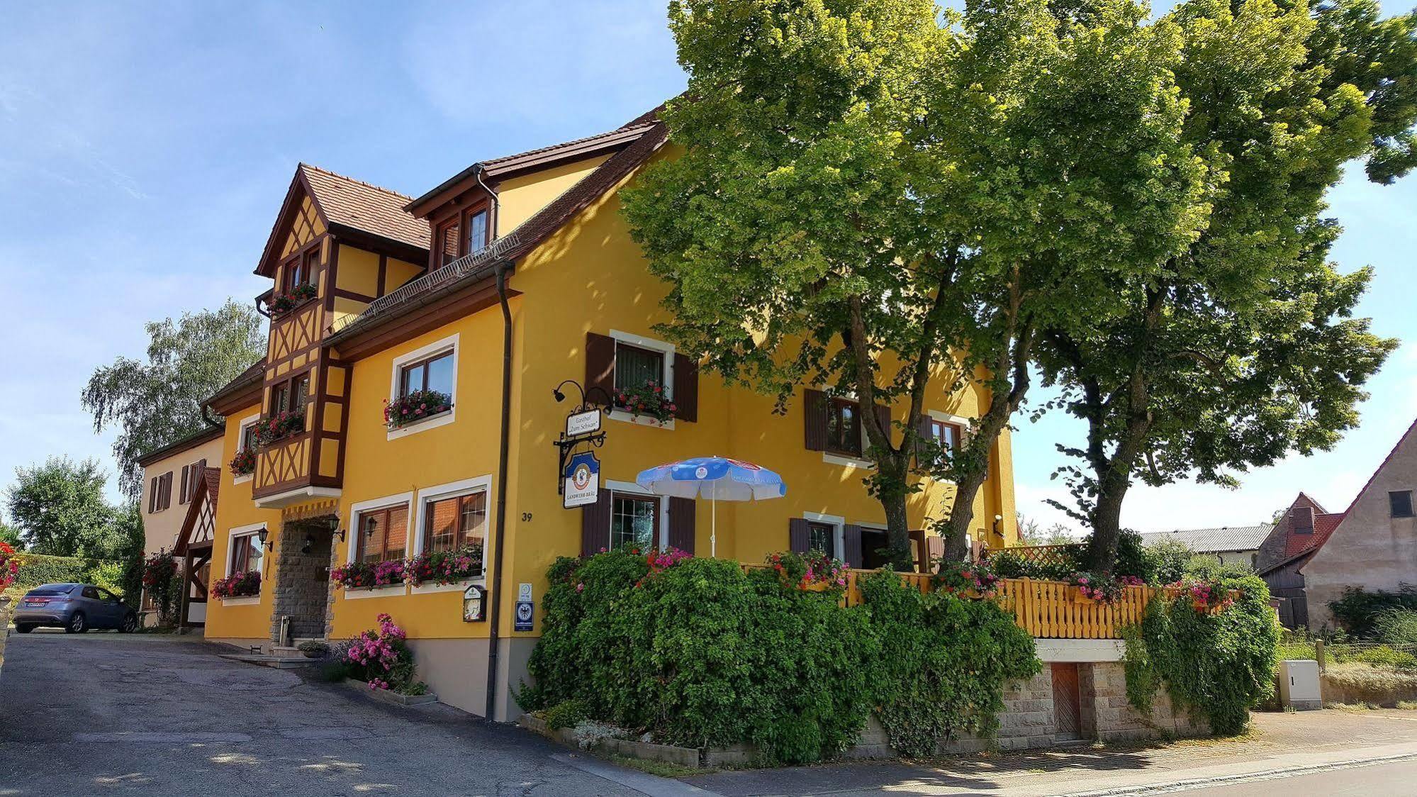 Hotel Gasthof Zum Schwan Штайнсфельд Экстерьер фото